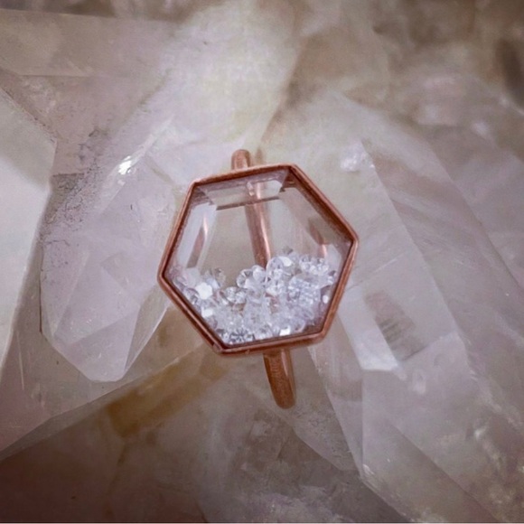 Marlowe Joule - Shaker Ring - Picture 5 of 5